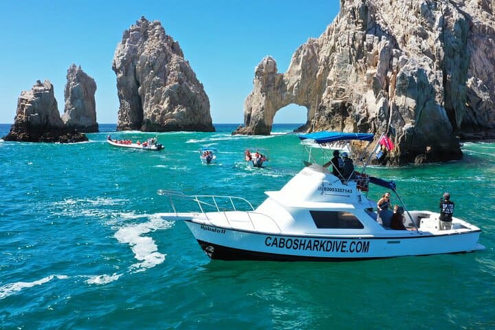 Snorkeling and diving in Cabo San Lucas